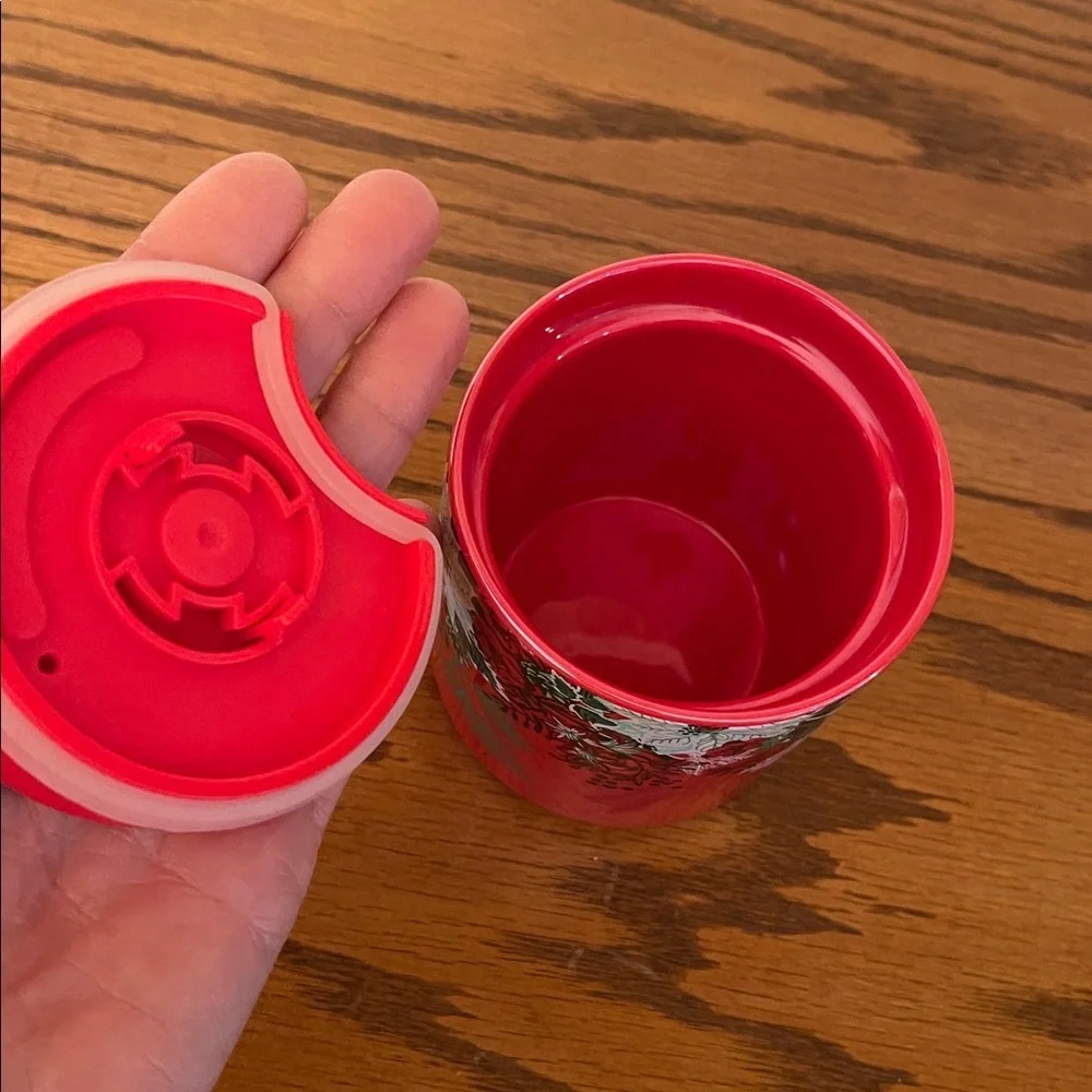 Starbucks holiday Red and Green Floral Tea Mug